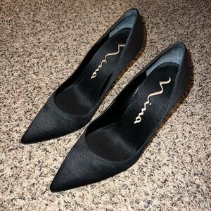 Vintage Nina black satin heels
